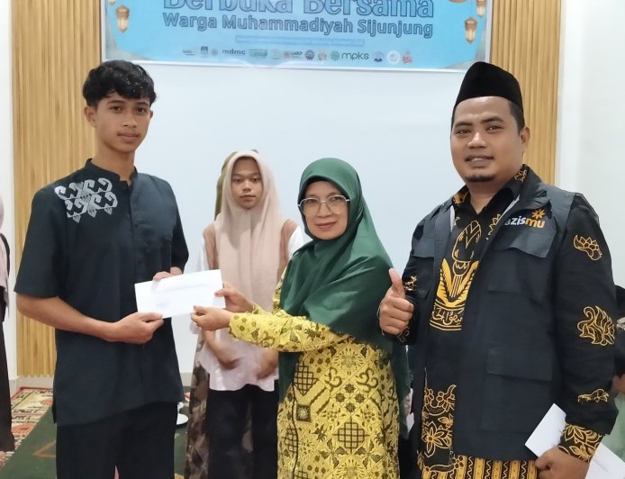 Sinergi Bupati Sijunjung dan Muhammadiyah dalam Bukber dan Pemberian Santunan Anak Yatim